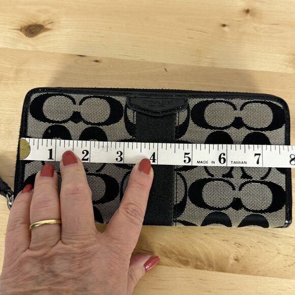 COACH Women's Signature Stripe Long Zip Around Wallet Black Tan 8" x 4" Classic - Picture 8 of 16